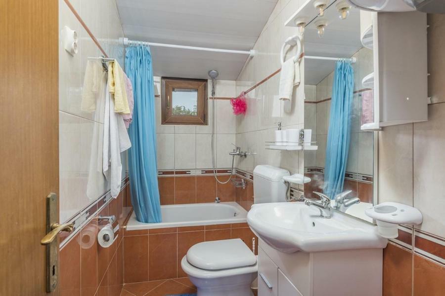 Apartment Lion Новиград Екстериор снимка